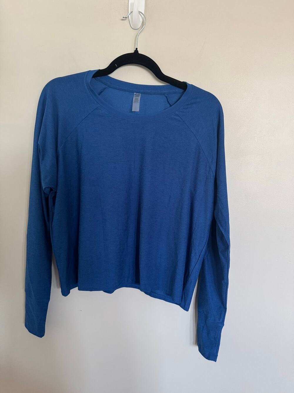 NWOT Beyond Yoga Featherweight Daydreamer Top in Azure Blue Heather SZ M